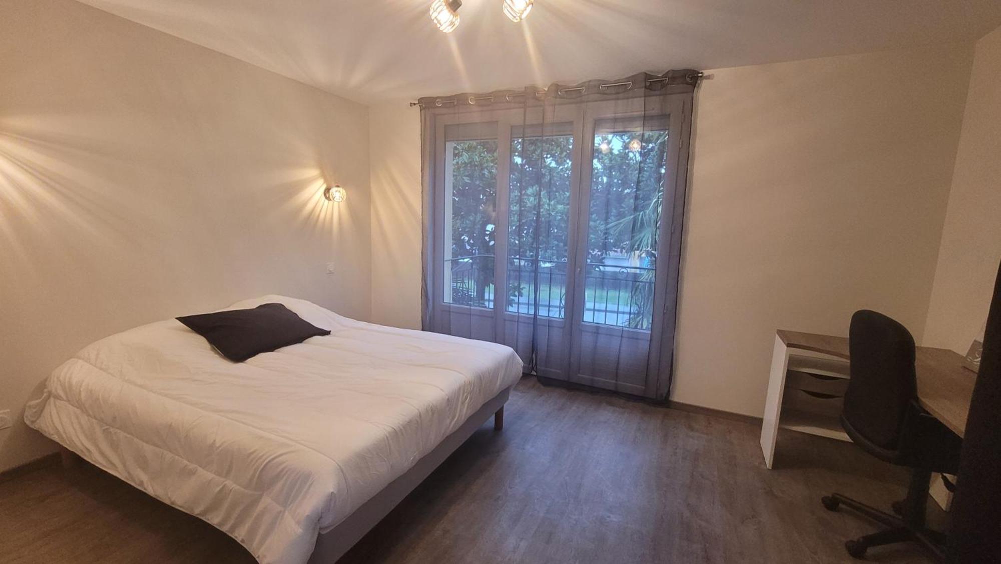 Bel Appartement T5 Neuf Avec 4 Chambres Tarbes Bagian luar foto